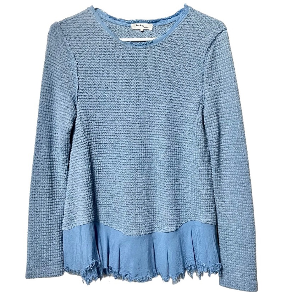 Rocks & indigo Long Sleeve Frayed Hem Top for Ladies; Size Medium